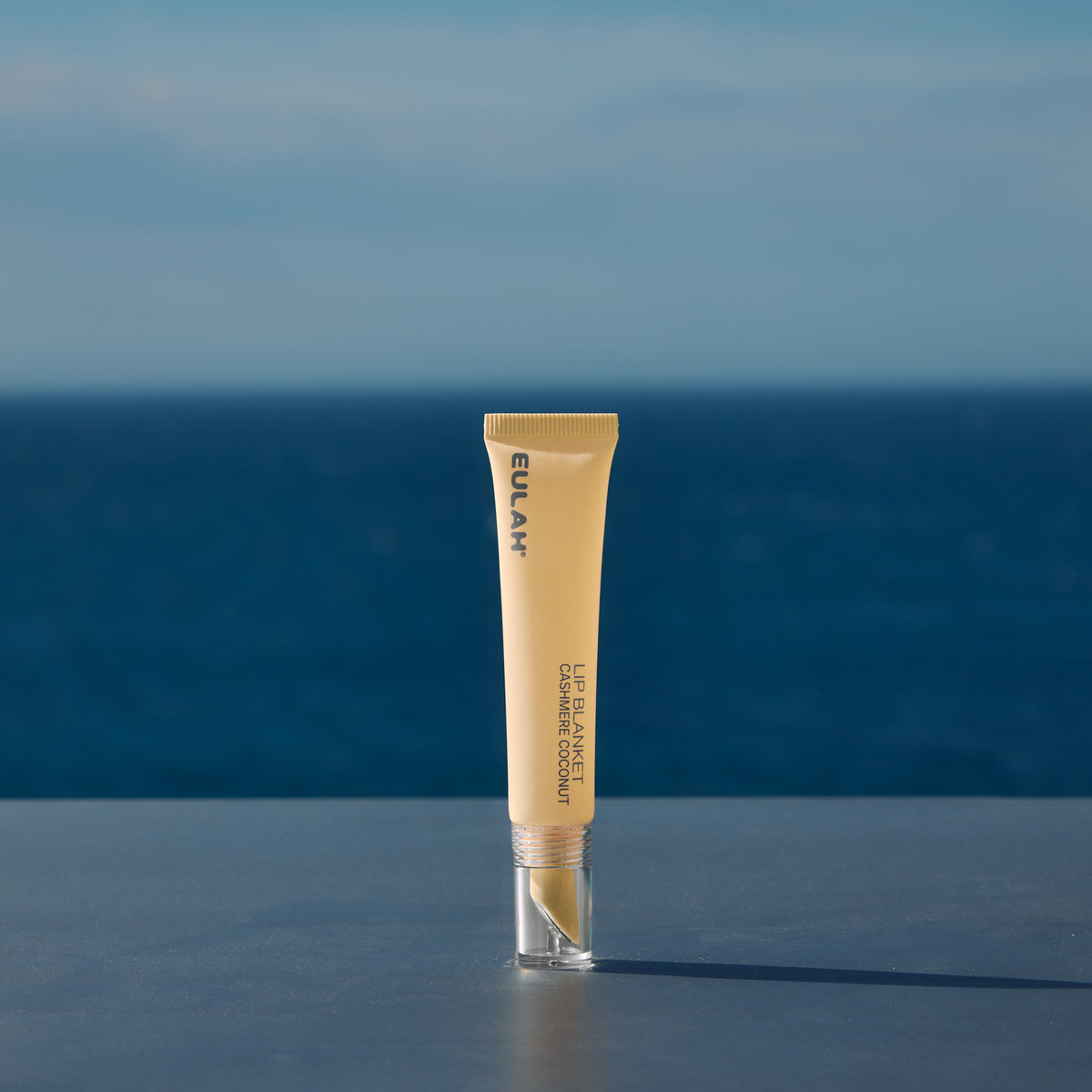 LIP BLANKET CASHMERE COCONUT